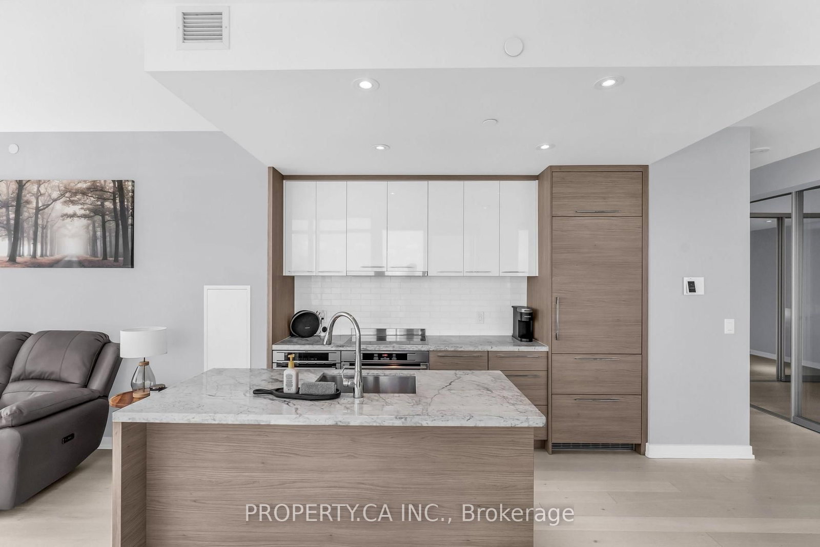 488 University Avenue • #3002 • Toronto, ON photo 8