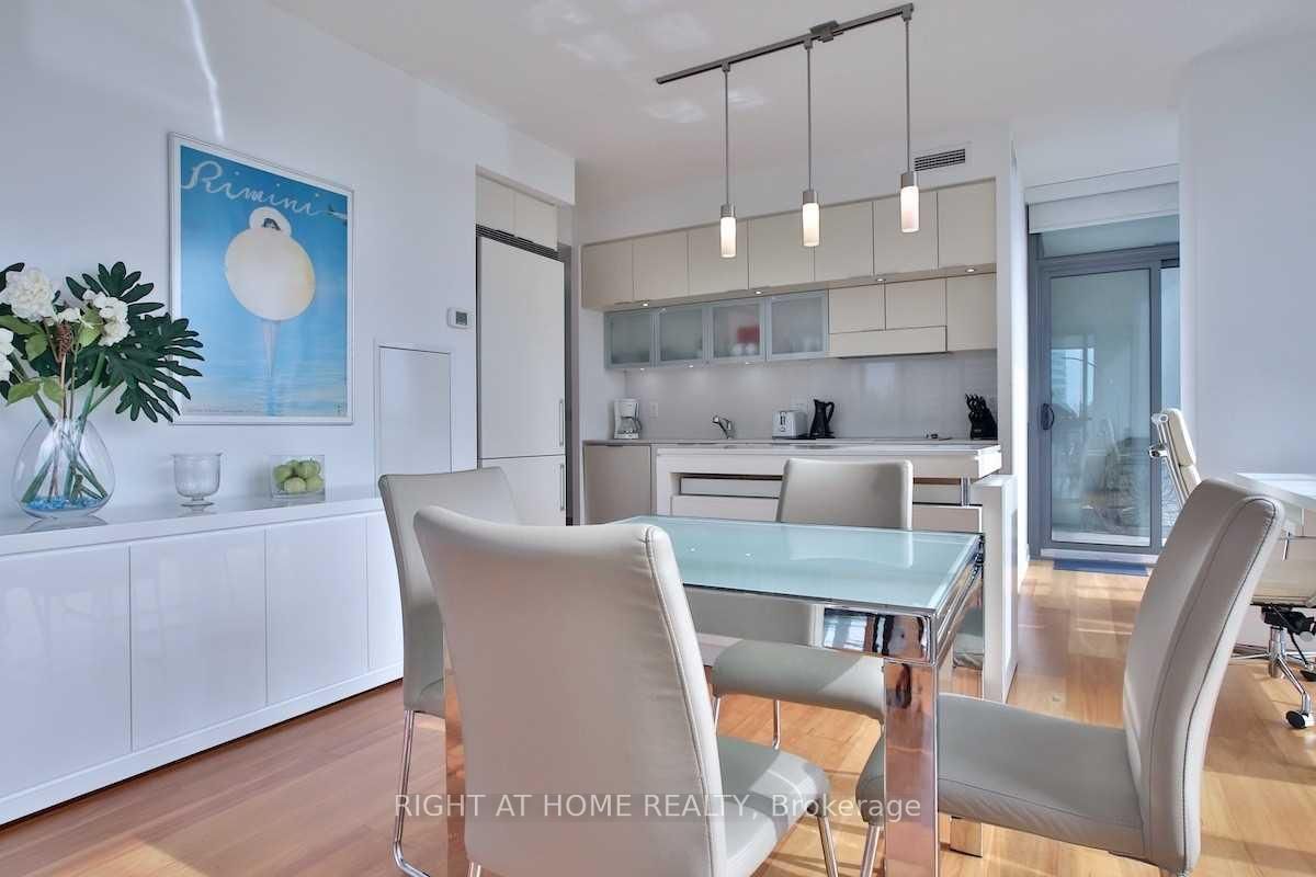 110 E Charles Street • #1903 • Toronto, ON photo 11