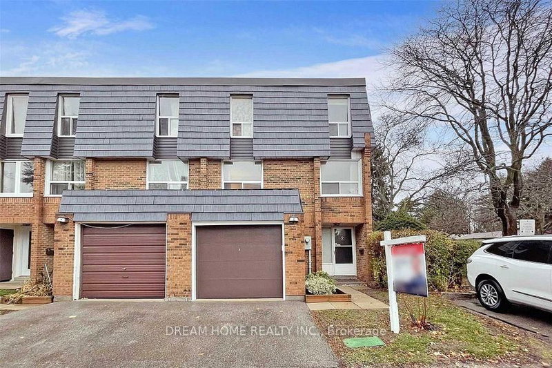 home for lease on 2 Renata Royal Way