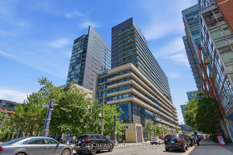 home for lease on 1701e-36 Lisgar Street