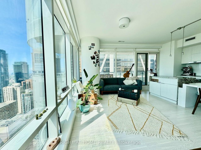 3507 - 1 Bloor Street E