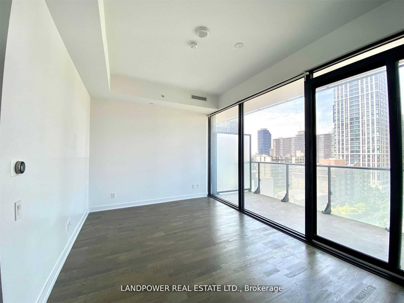 804-185 Roehampton Avenue, Toronto, ON, photo 4