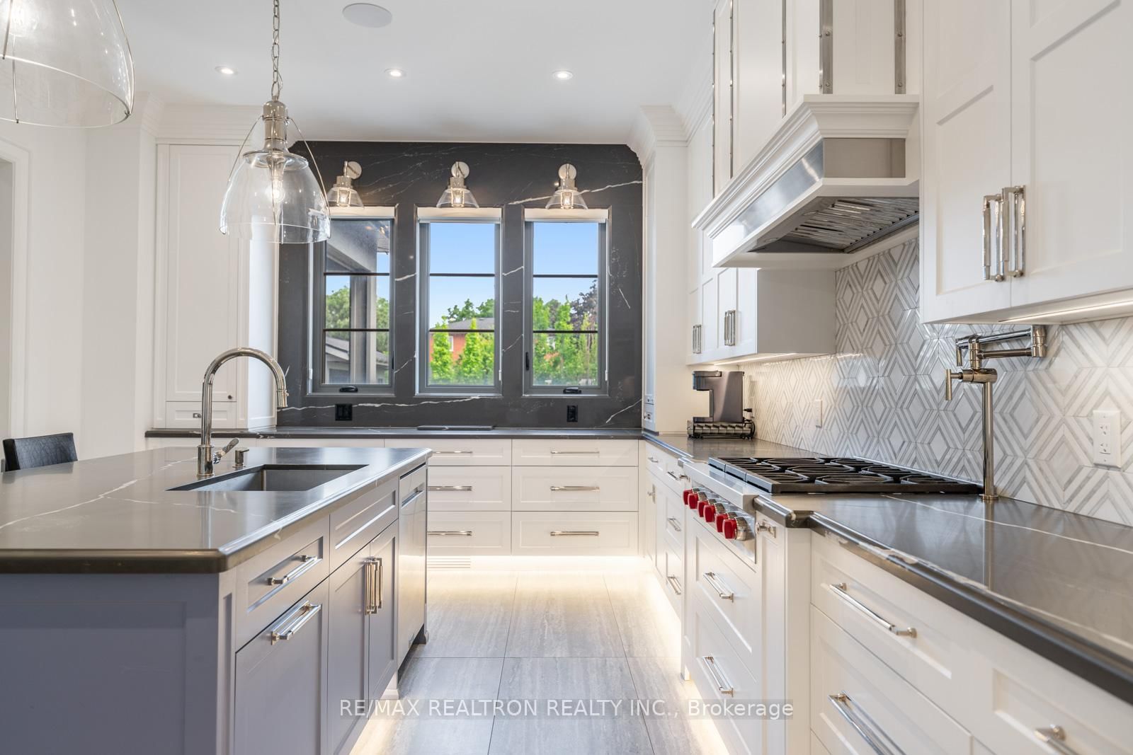 20 Sunbeam Avenue • Toronto, ON photo 10