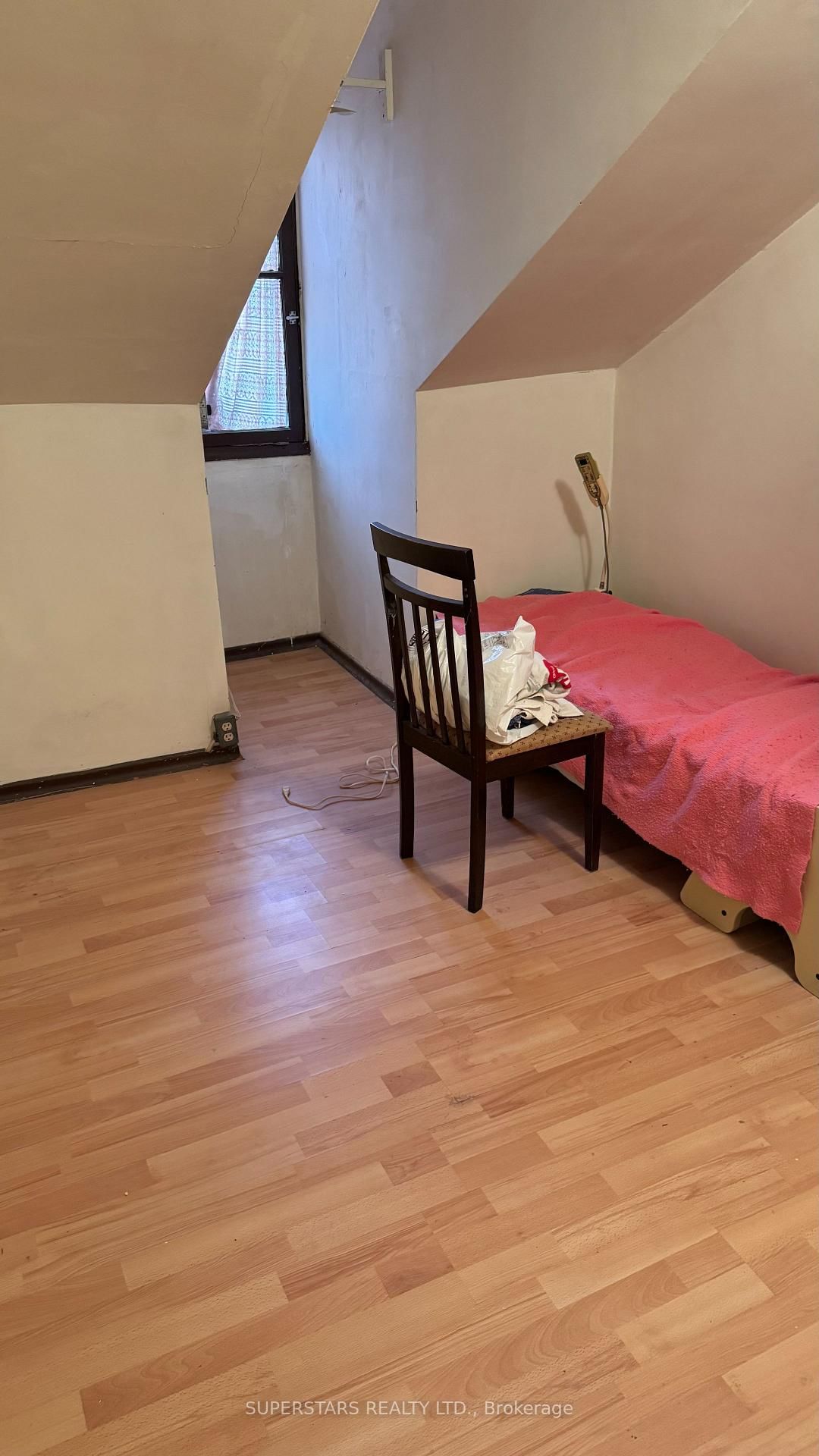187 Augusta Avenue • Toronto, ON photo 18
