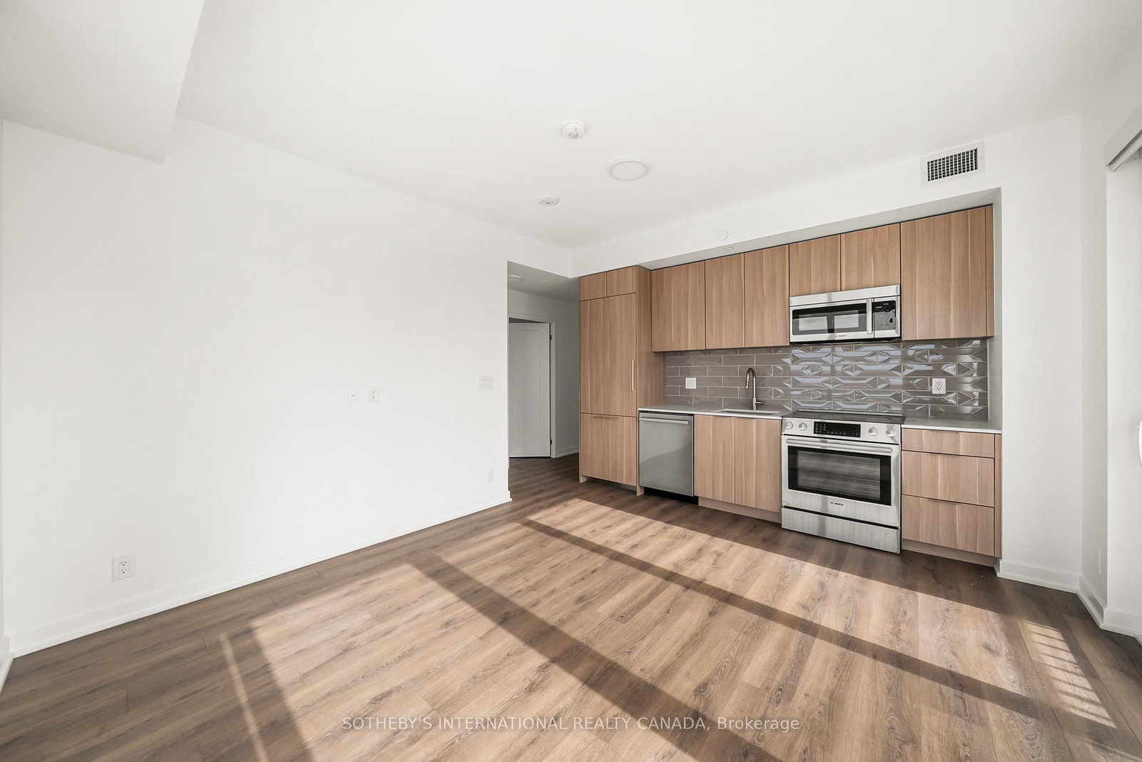 1417-88 Bathurst Street, Toronto, ON, photo 4