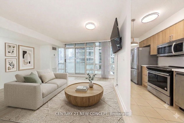 501 - 381 Front Street W