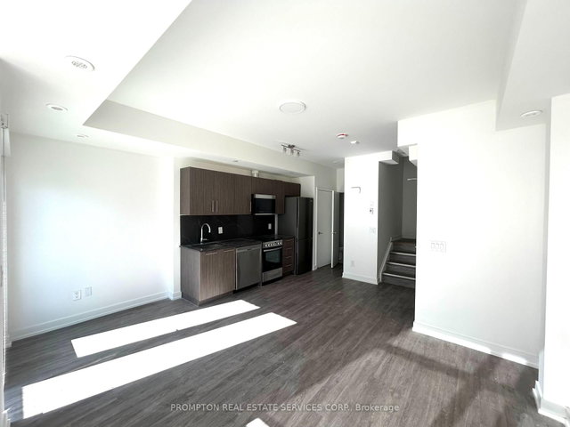 41 - 871 Sheppard Avenue W