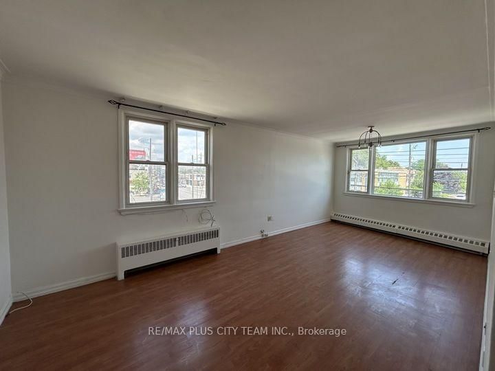 1 - 3432 Bathurst Street