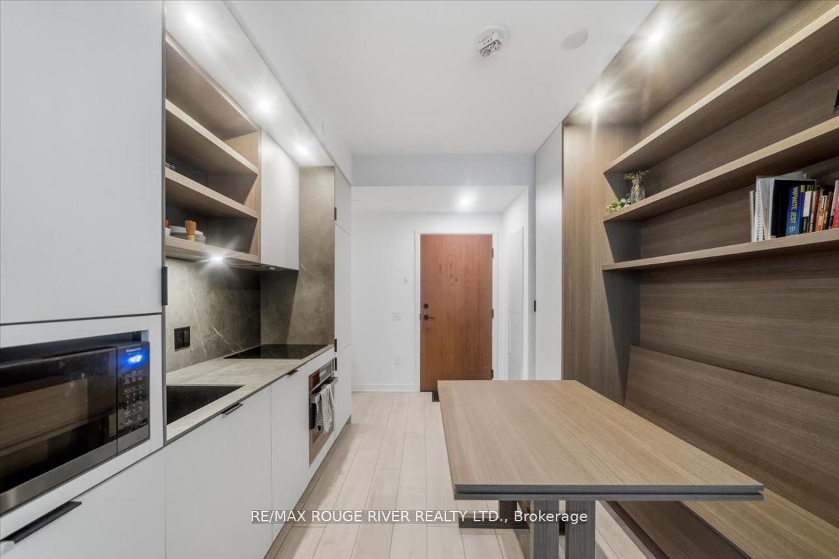 55 E Charles Street • #3808 • Toronto, ON photo 5