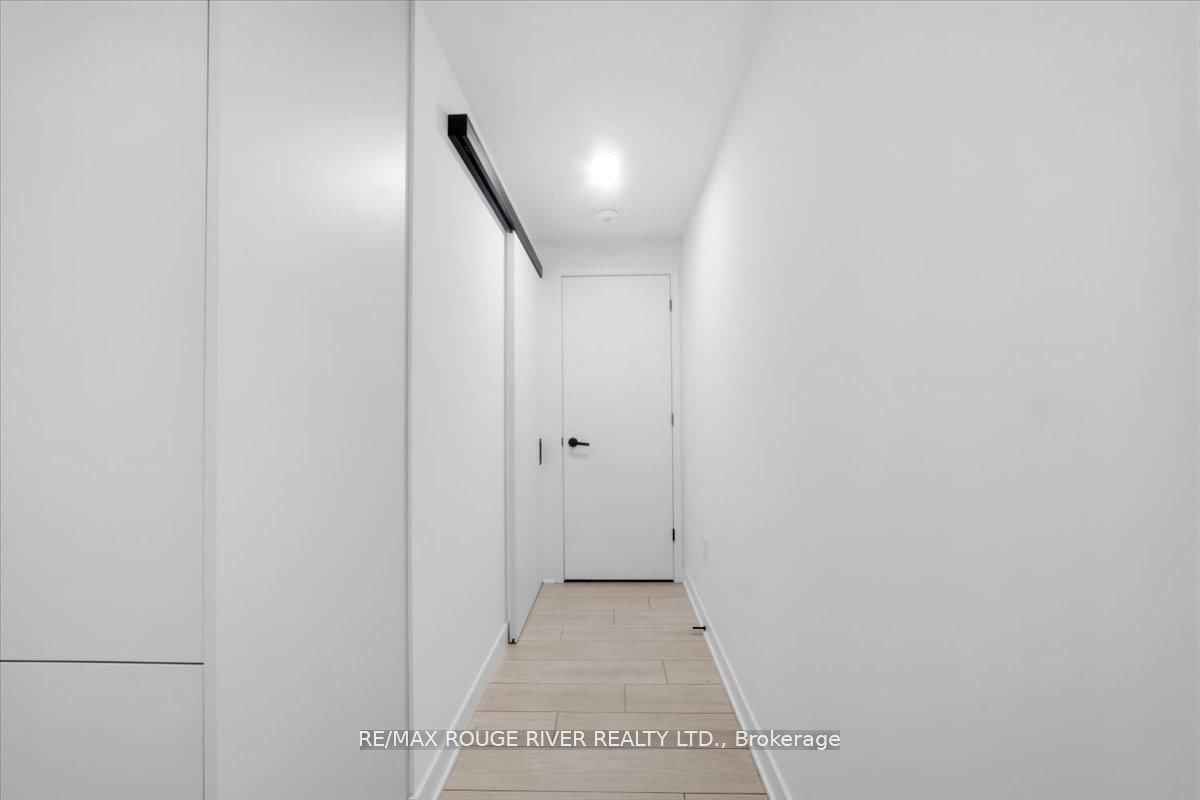 55 E Charles Street • #3808 • Toronto, ON photo 6
