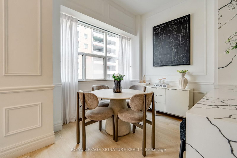 403 - 700 King Street W