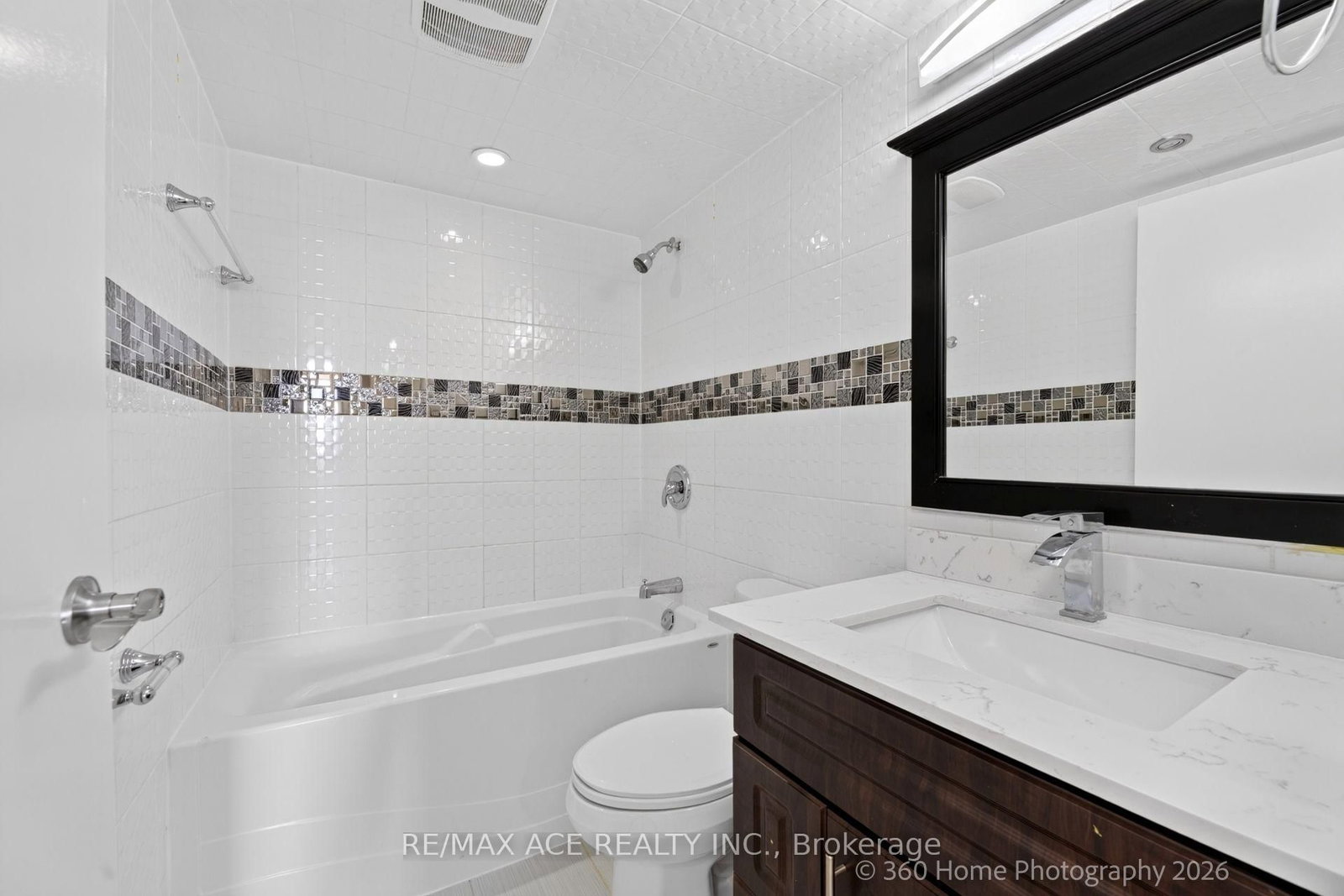 25 Sunrise Avenue • #506 • Toronto, ON photo 20