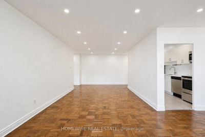Unit 401 — 2500 Bathurst Street — more photos