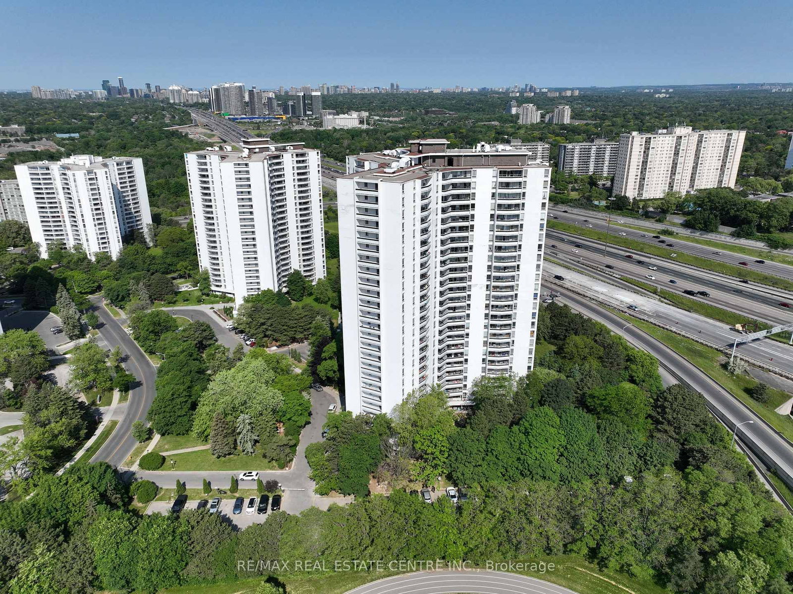 1602-50 Graydon Hall Drive, Toronto, ON