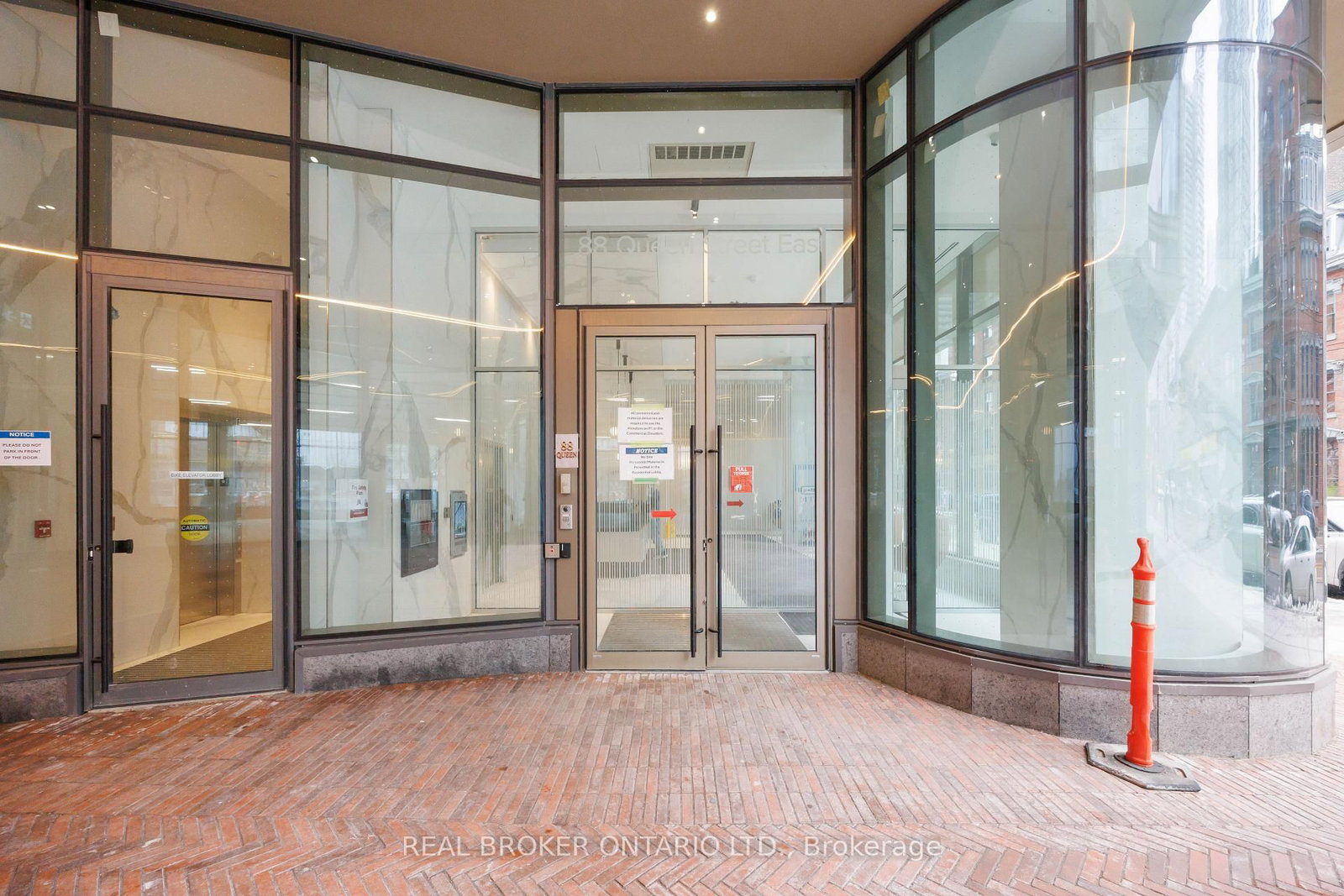 88 queen Street, Toronto, ON, photo 2