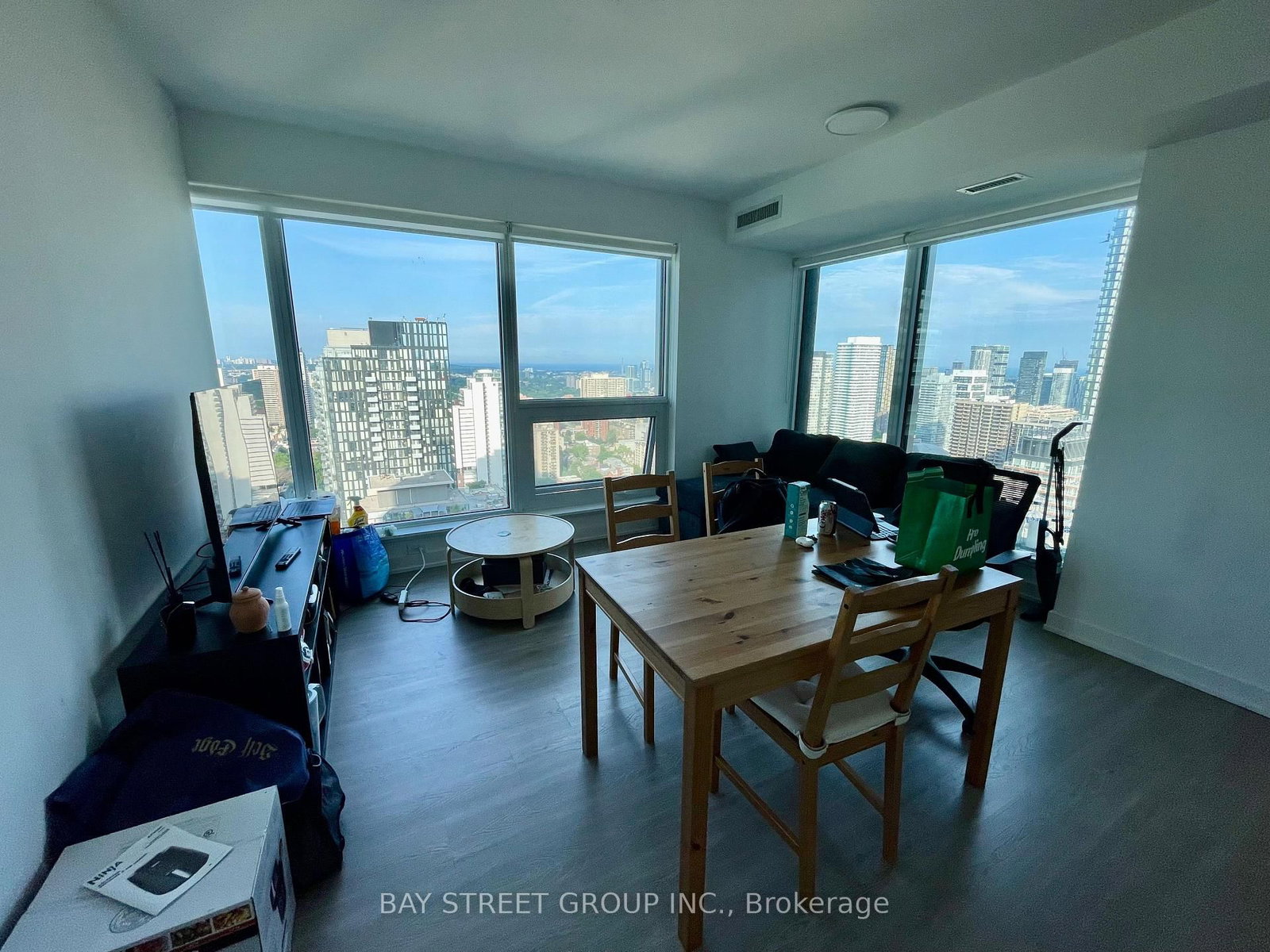 8 Wellesley Avenue • Toronto, ON photo 19