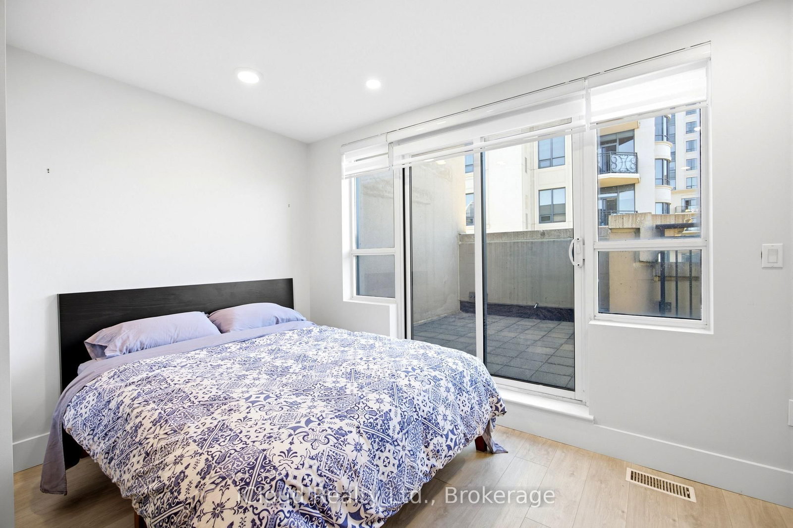 650 E Sheppard Avenue • #Ph16 • Toronto, ON photo 32