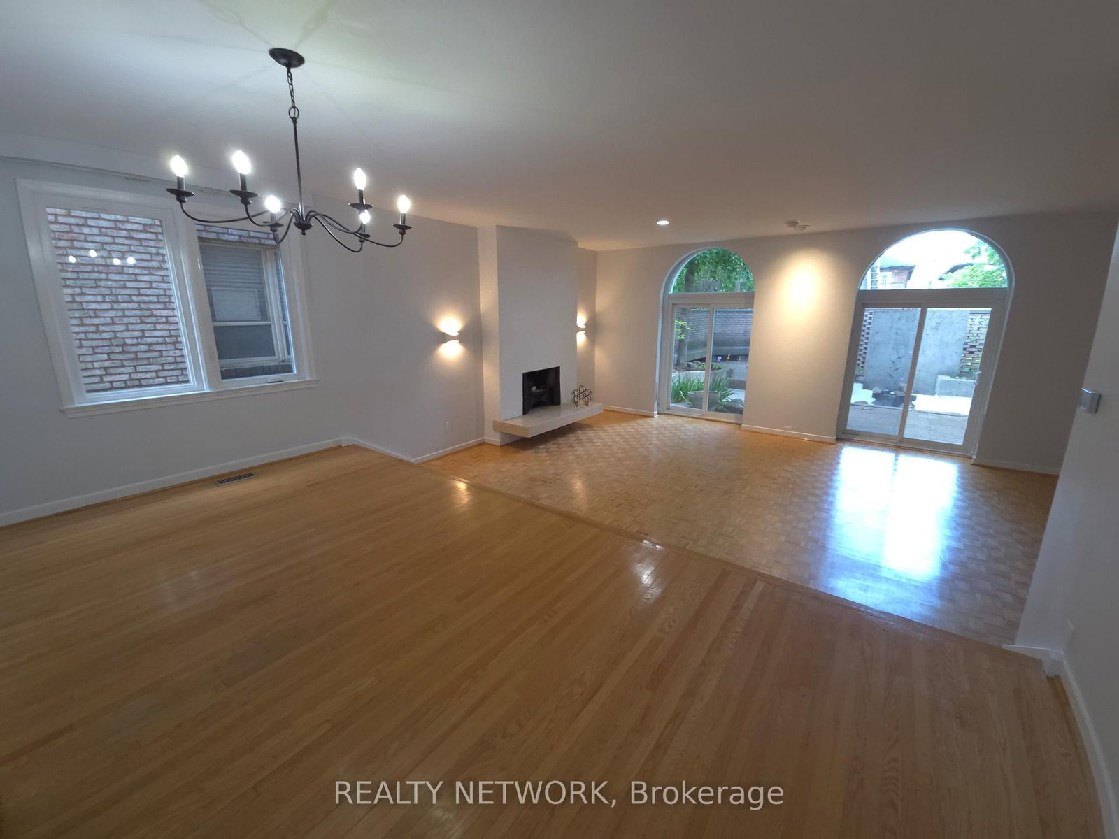 89 Elmsthorpe Avenue • Toronto, ON photo 11