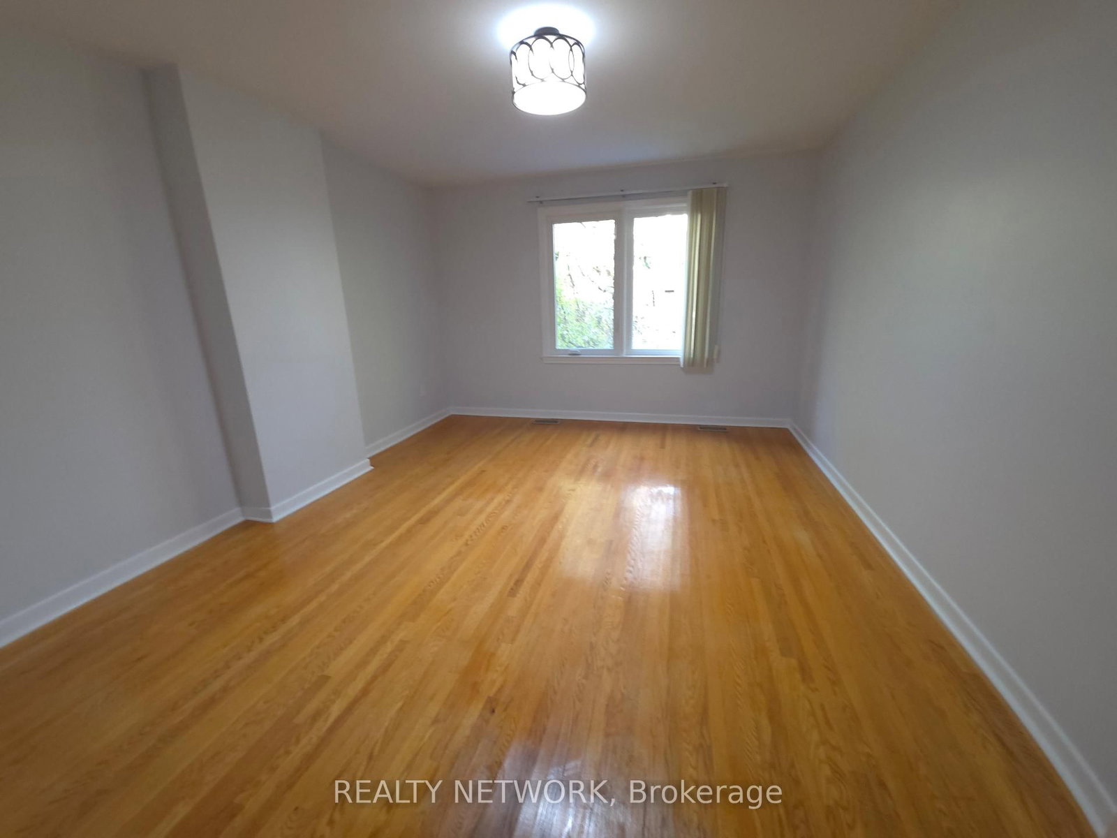 89 Elmsthorpe Avenue • Toronto, ON photo 22