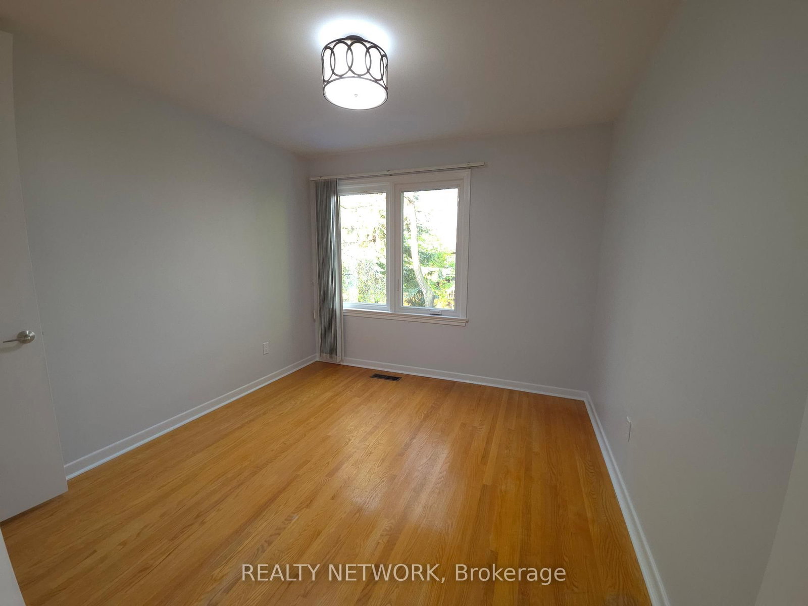 89 Elmsthorpe Avenue • Toronto, ON photo 27