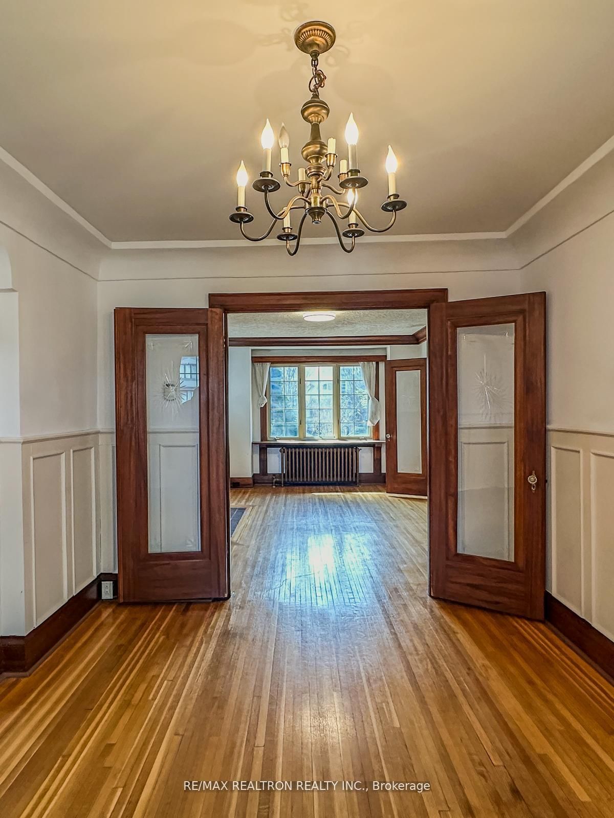 372 St Germain Avenue • Toronto, ON photo 13