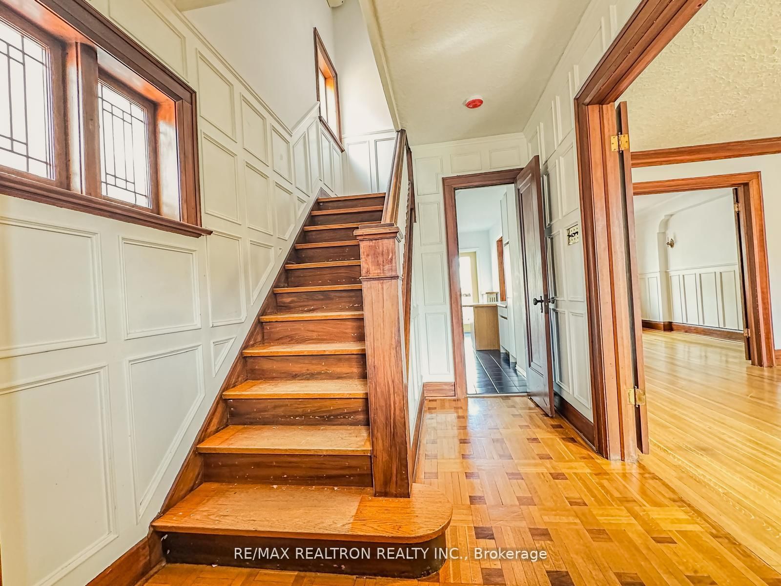 372 St Germain Avenue • Toronto, ON photo 17