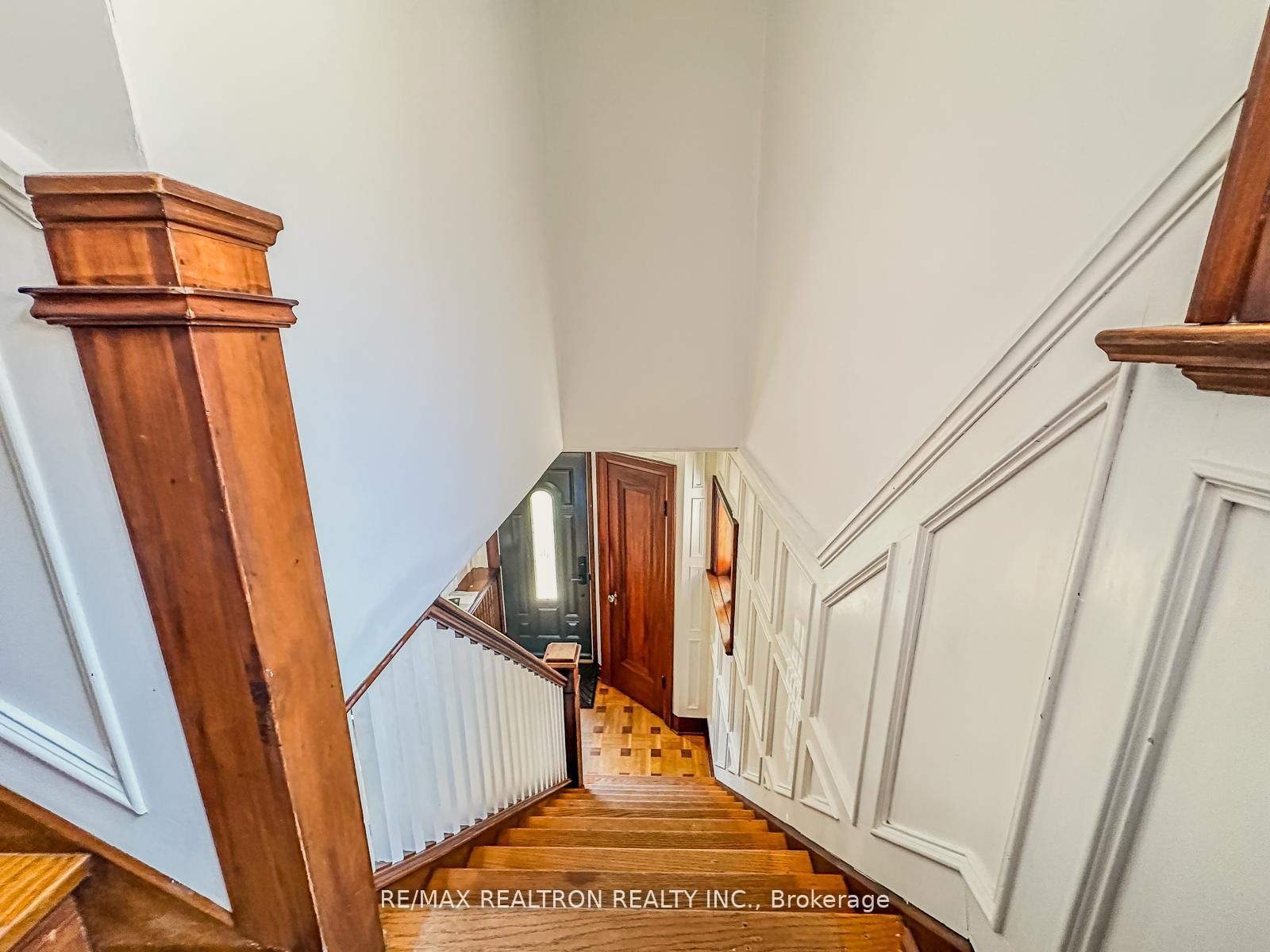 372 St Germain Avenue • Toronto, ON photo 23