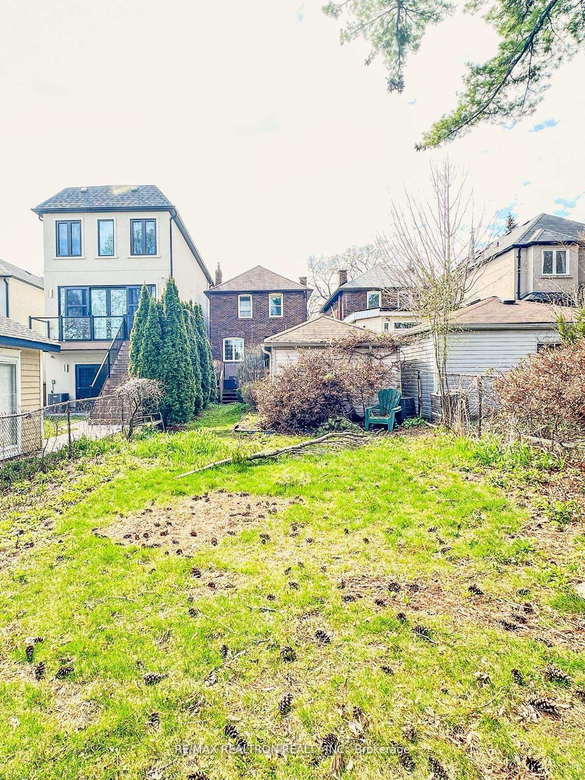 372 St Germain Avenue • Toronto, ON photo 29