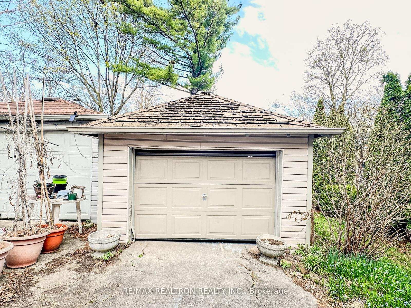 372 St Germain Avenue • Toronto, ON photo 30