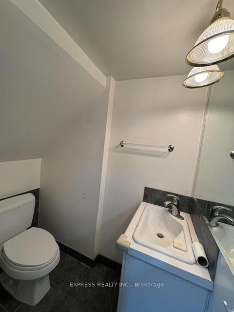 Main-167 Highbourne Road, Toronto, ON, photo 4
