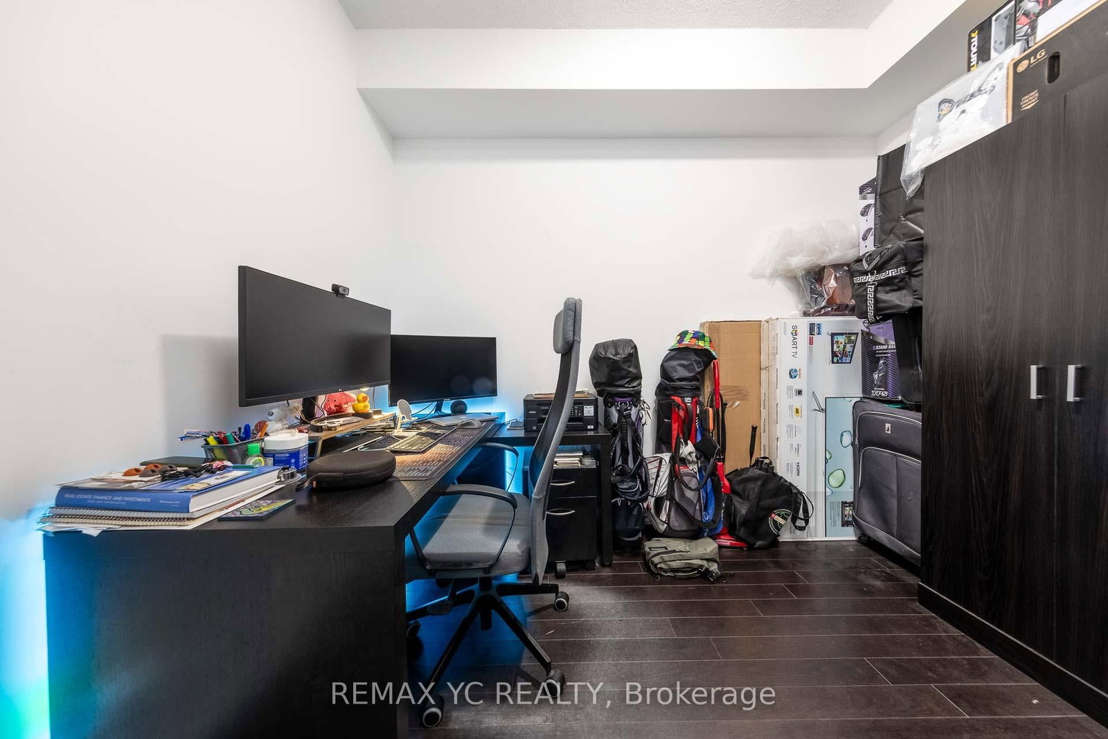 35 Hayden Street • #1204 • Toronto, ON photo 19