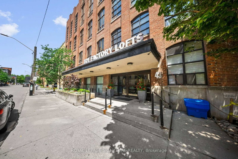 411 - 43 Hanna Avenue