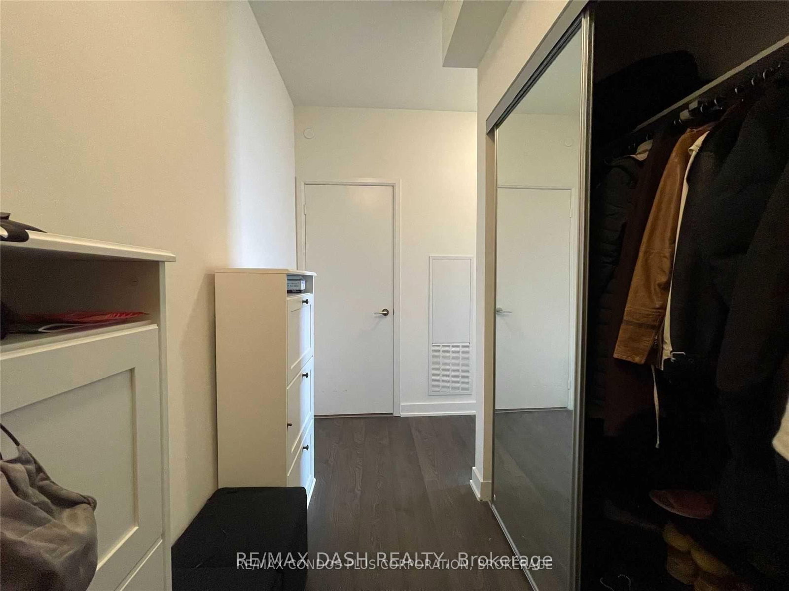 902W-27 Bathurst Street, Toronto, ON, photo 4