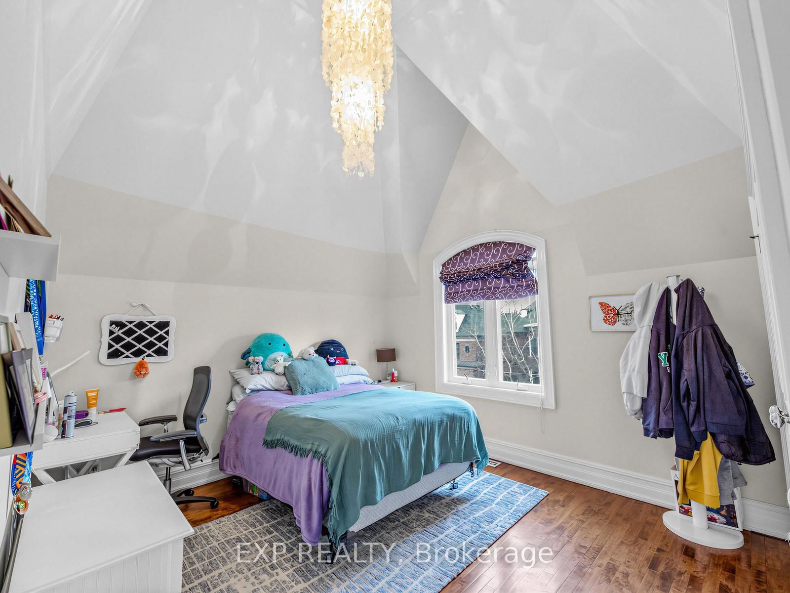 241 Poplar Plains Street • Toronto, ON photo 23