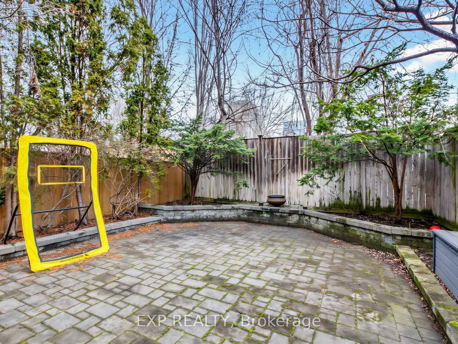 241 Poplar Plains Street • Toronto, ON photo 35