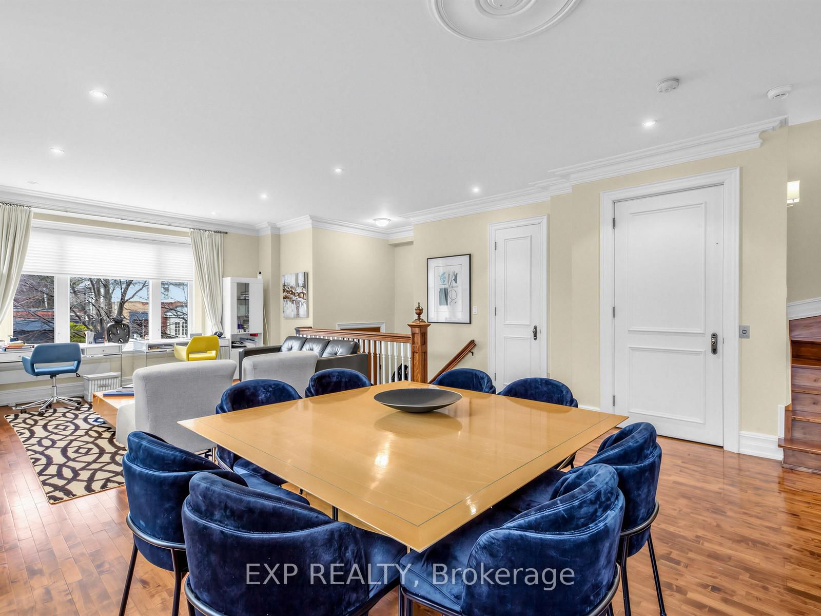 241 Poplar Plains Street • Toronto, ON photo 6