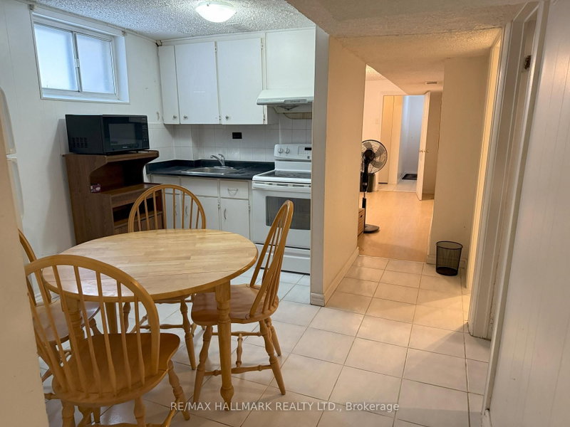 83 Sexton Cres photo 4