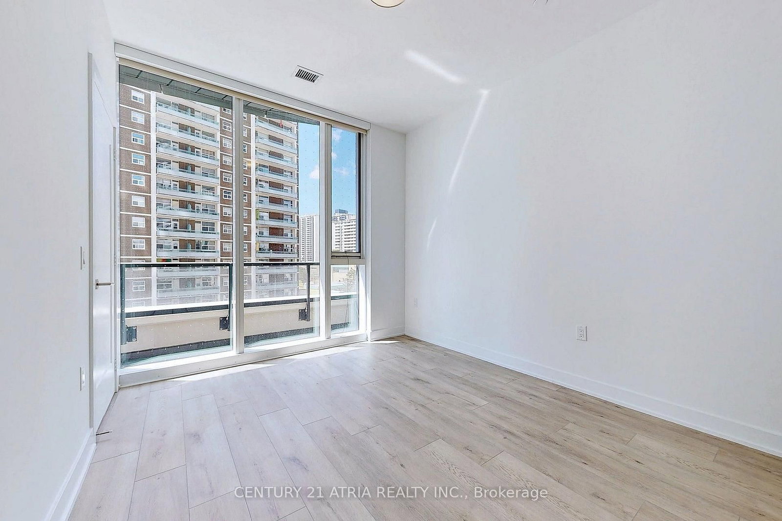 585 E Bloor Street • #420 • Toronto, ON photo 21