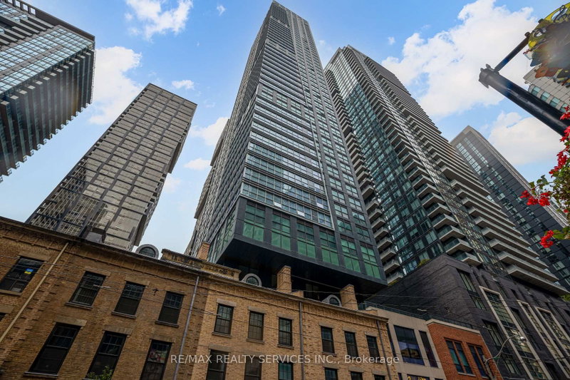 4106 - 327 King Street W