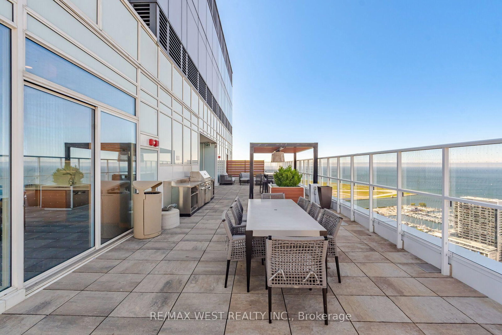17 Bathurst Street • #1602 • Toronto, ON photo 35