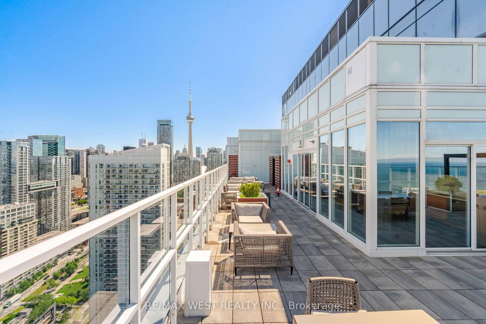17 Bathurst Street • #1602 • Toronto, ON photo 36