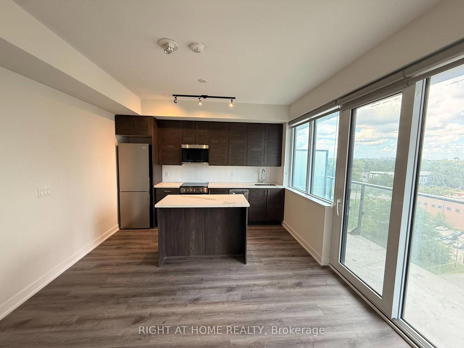 809-15 Ellerslie Avenue, Toronto, ON, photo 4
