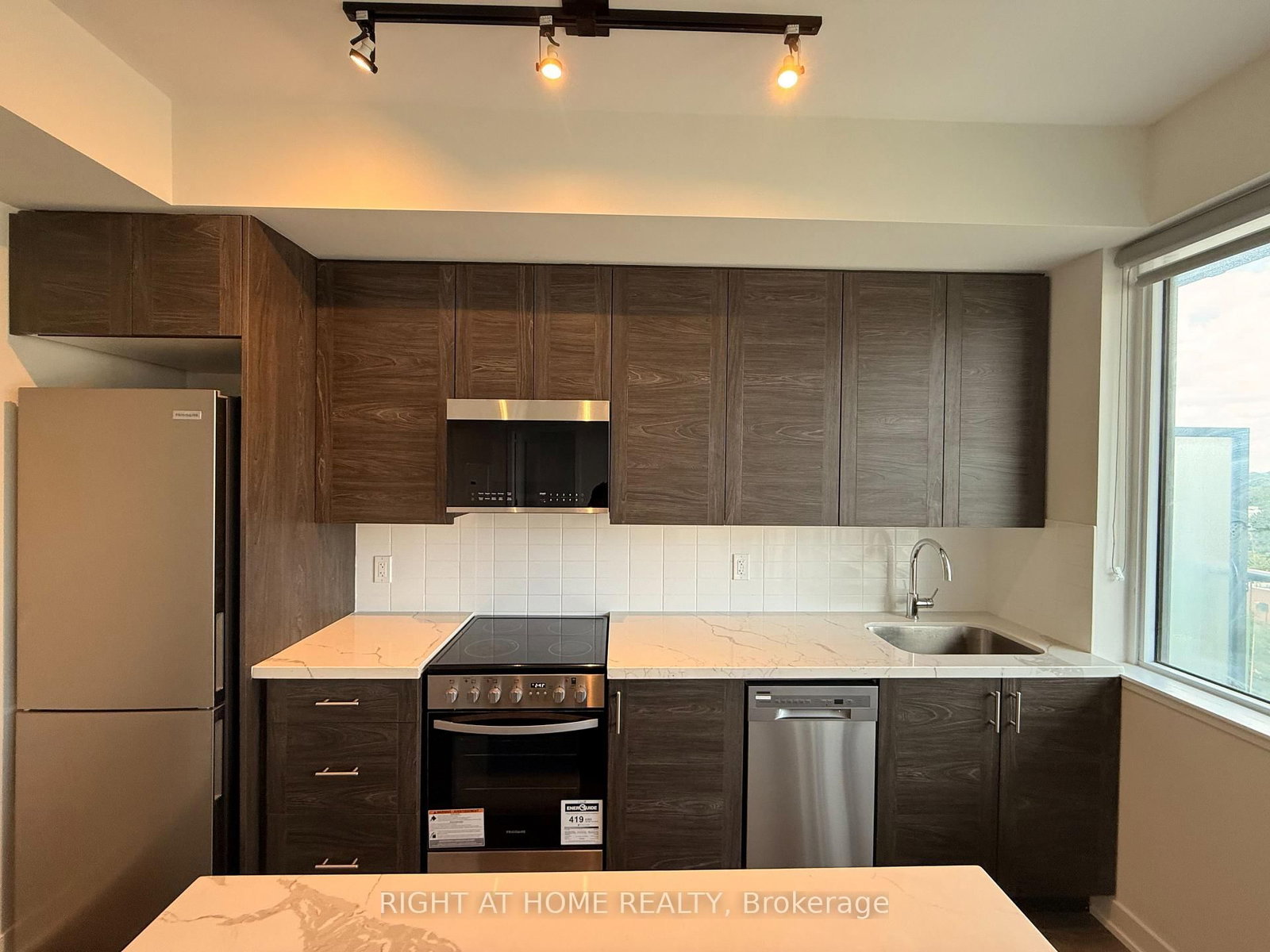 809-15 Ellerslie Avenue, Toronto, ON, photo 5