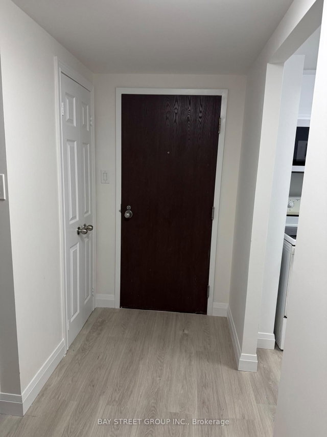 611 - 44 Gerrard Street W