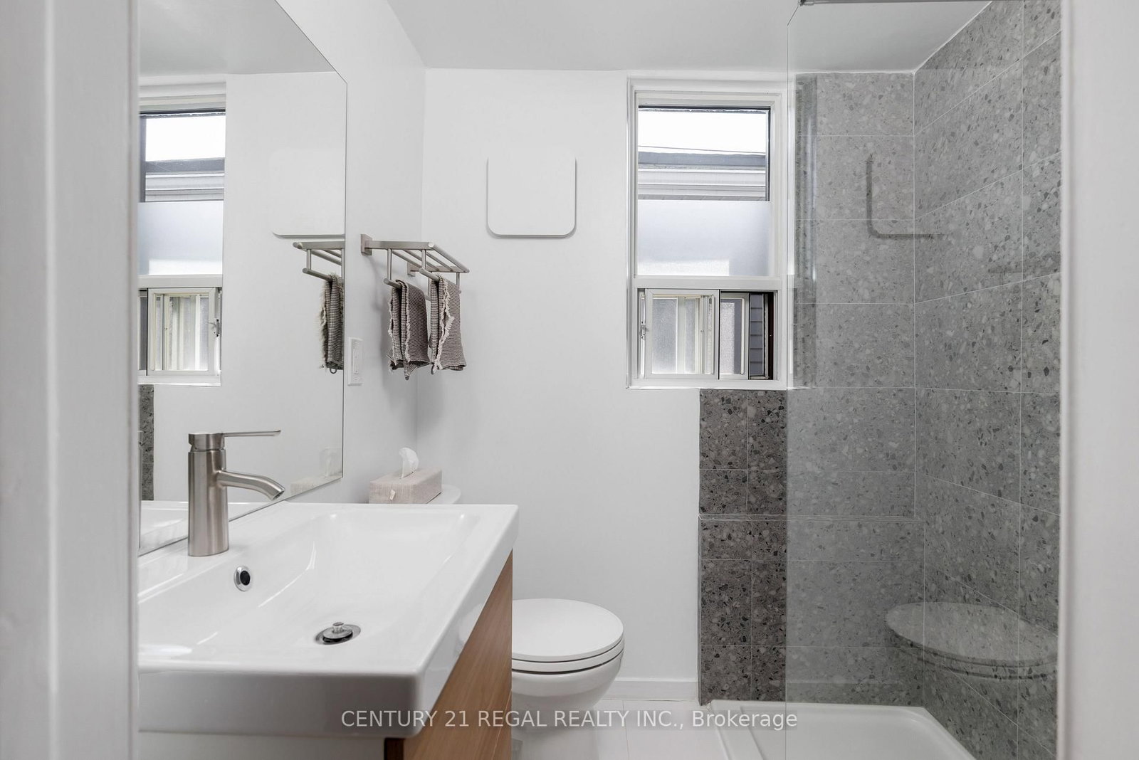 55 Shirley Street • Toronto, ON photo 35