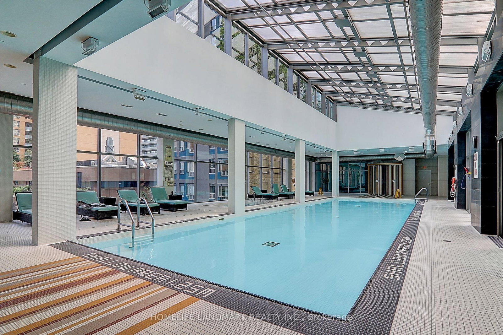 38 Grenville Street • #3301 • Toronto, ON photo 31