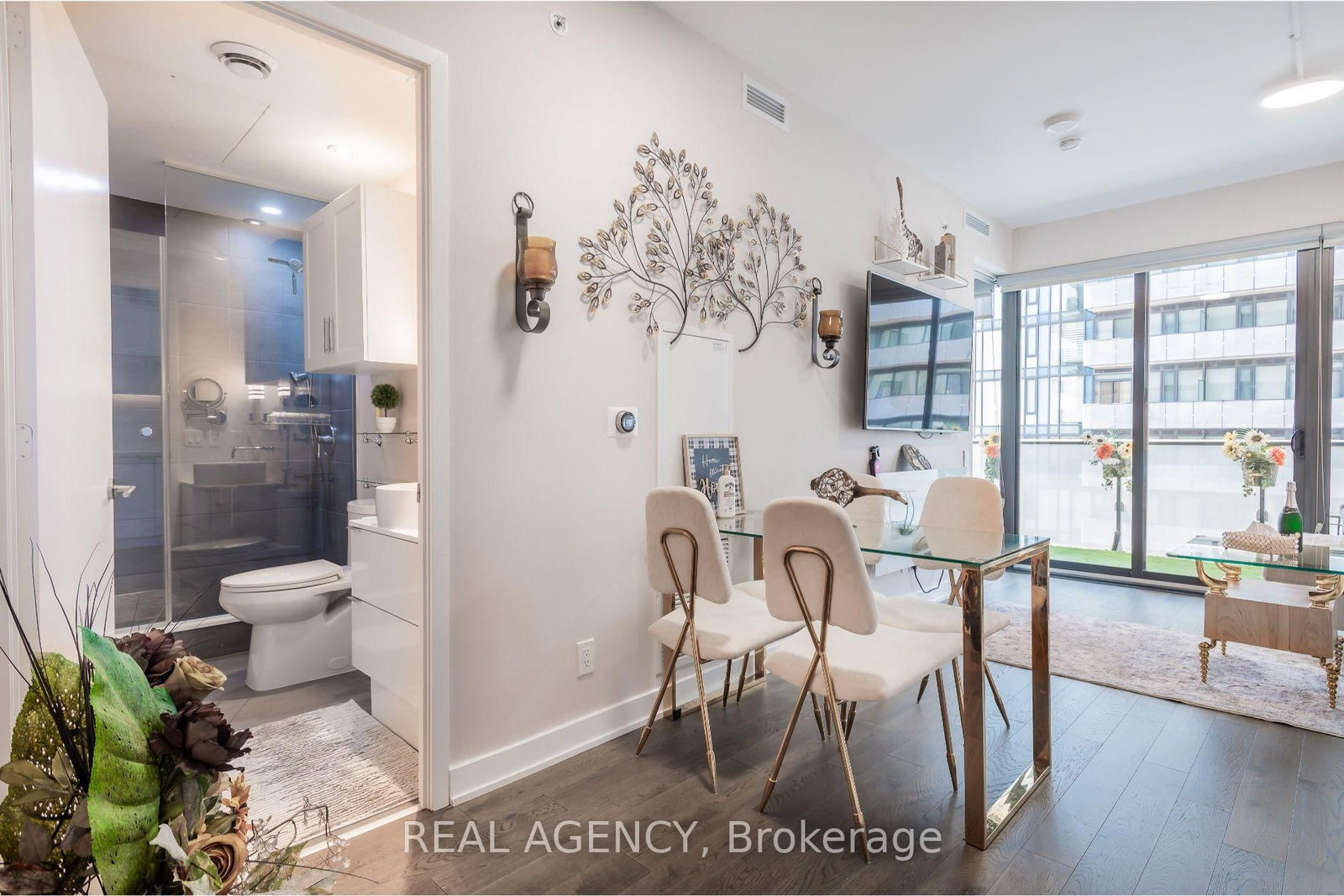 185 Roehampton Avenue • #2512 • Toronto, ON photo 11