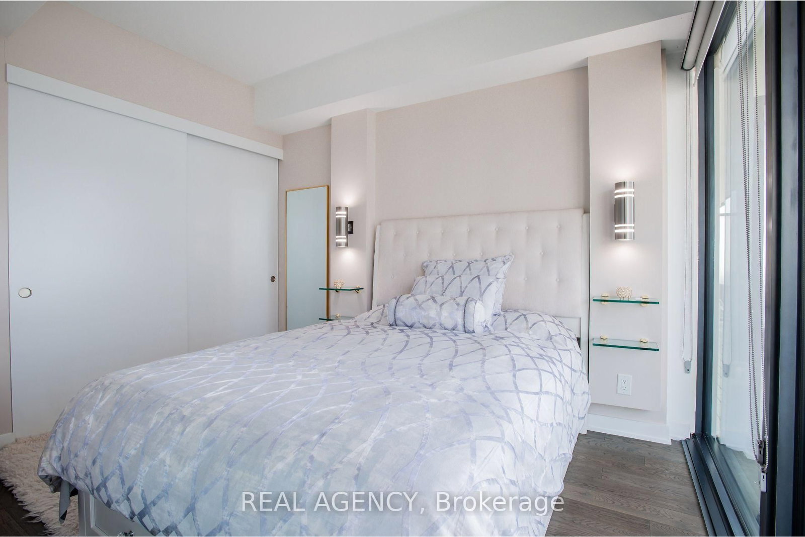 185 Roehampton Avenue • #2512 • Toronto, ON photo 21