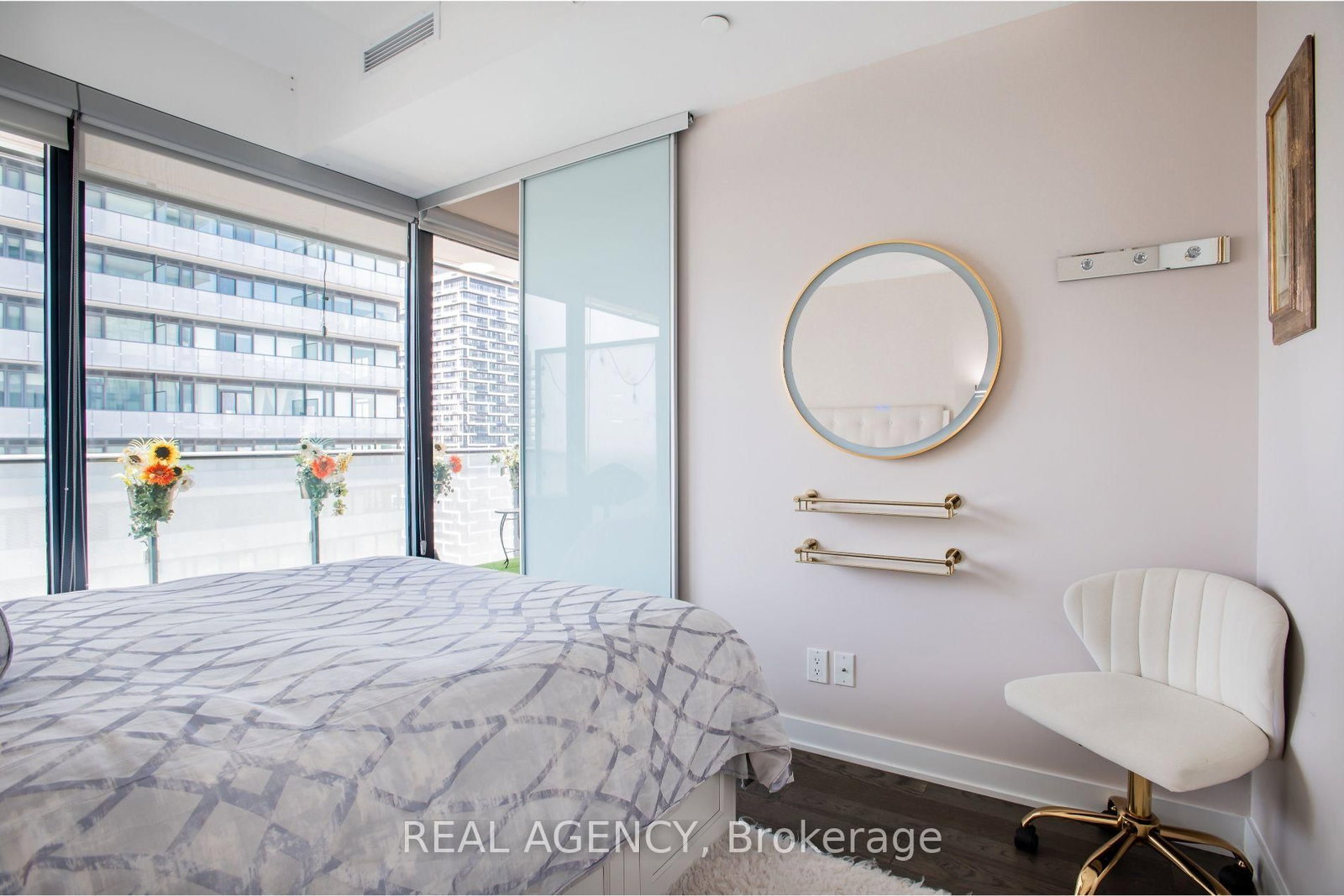 185 Roehampton Avenue • #2512 • Toronto, ON photo 23