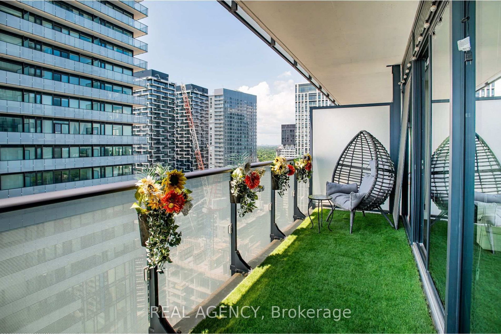 185 Roehampton Avenue • #2512 • Toronto, ON photo 25